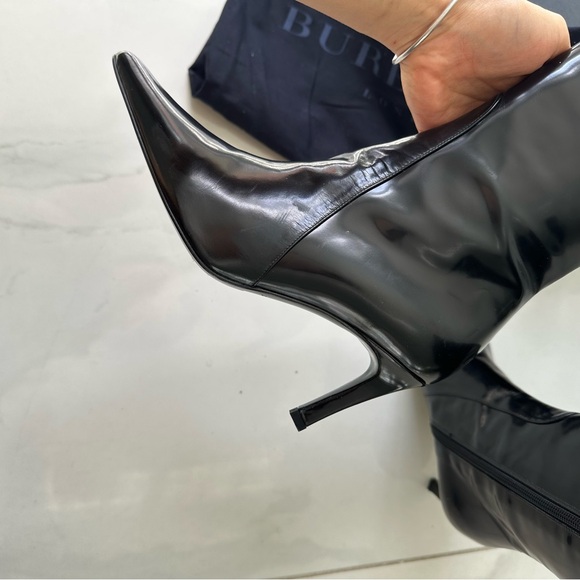 Burberry Knee High Heeled Boots with Original Box & Dust bag - Picture 4 of 14